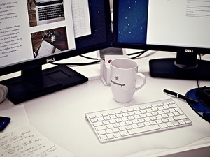 Should You Choose Ultrawide Or Multiple Monitors To Boost Productivity?